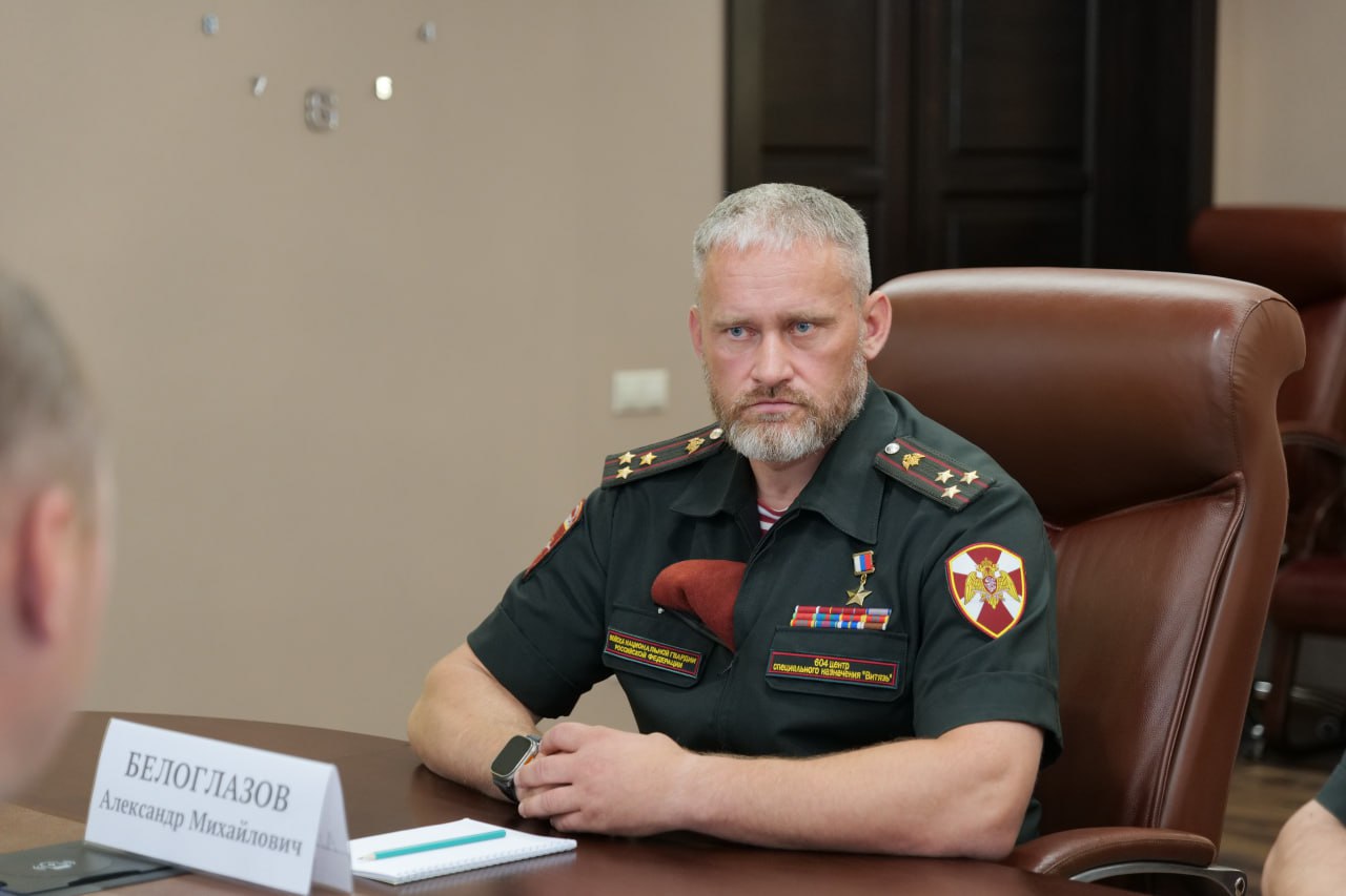 Губернатор Роман Бусаргин 22 июля встретился с новым начальником Саратовского военного ордена Жукова Краснознаменного института войск национальной гвардии РФ Александром Белоглазовым