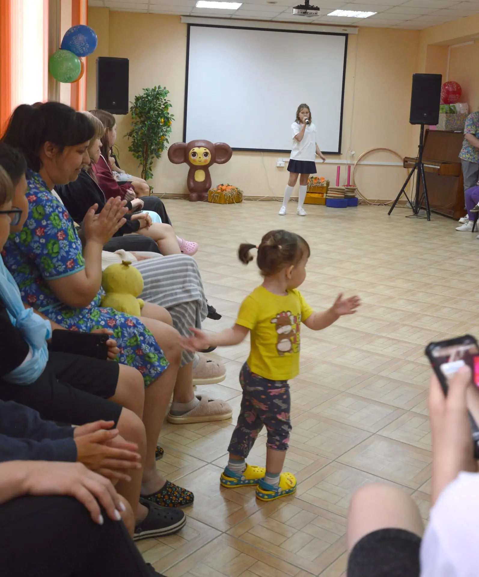 Пациенты детской городской больницы встретили День защиты детей улыбками