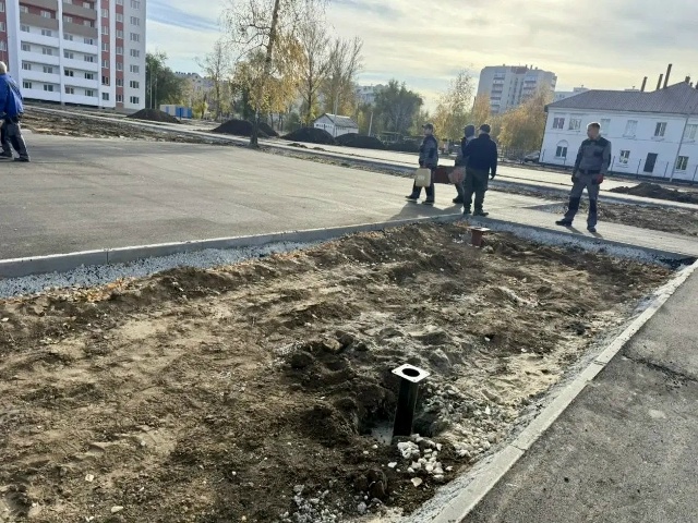 Сергей Барулин: продолжается благоустройство сквера около дома для медицинских работников