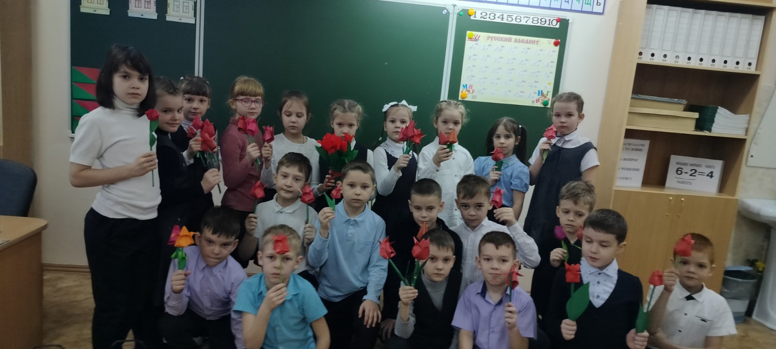Учащиеся МАОУ СОШ № 28 приняли участие во Всероссийской акции "Красный тюльпан", посвященной Дню вывода советских войск из Афганистана