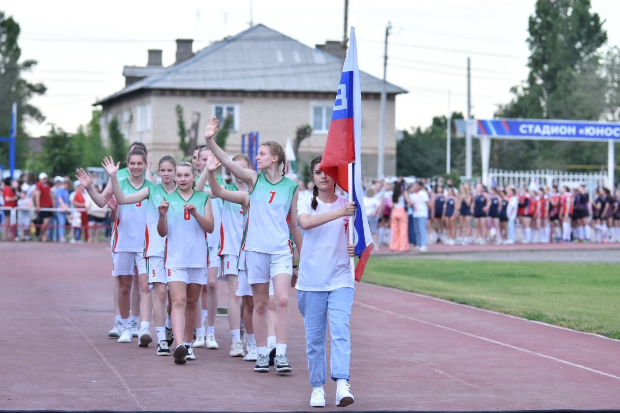 Команда спортивной школы «Балаково» заняла 2 место в Х Международном турнире по волейболу