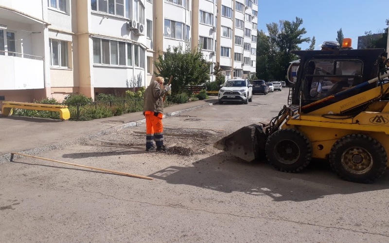 Ремонт дорог, содержание уличного освещения, обустройство скверов. Благоустройство города проводится по всем направлениям