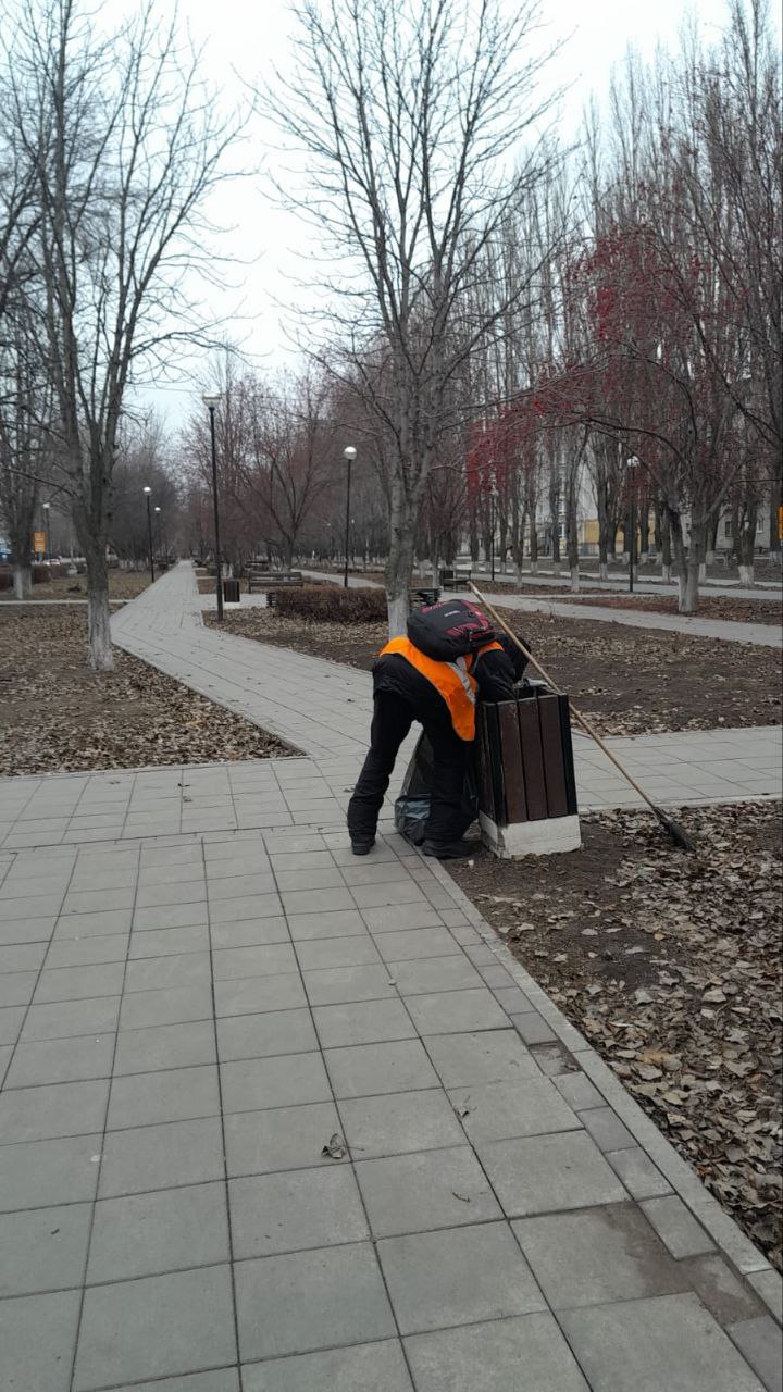 Сотрудники «Комбината благоустройства» ежедневно наводят порядок на улицах города Балаково