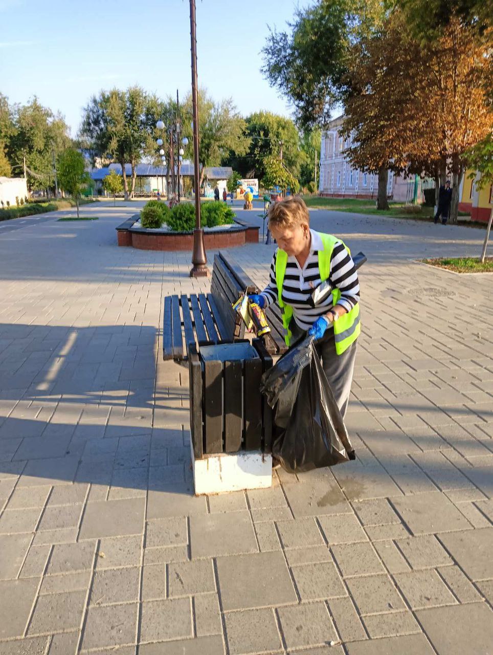 Покос травы, нанесение разметки, уборка улиц: коммунальные службы работают в ежедневном режиме