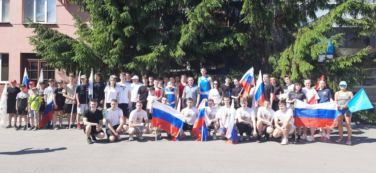 Десятки балаковцев приняли участие в забеге, посвященному Дню России