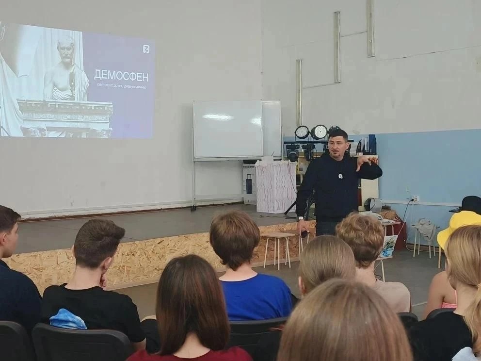 Спорт, наука, патриотизм и здоровье: проект «Каникулы со Знанием» проходит в оздоровительных лагерях Саратовской области