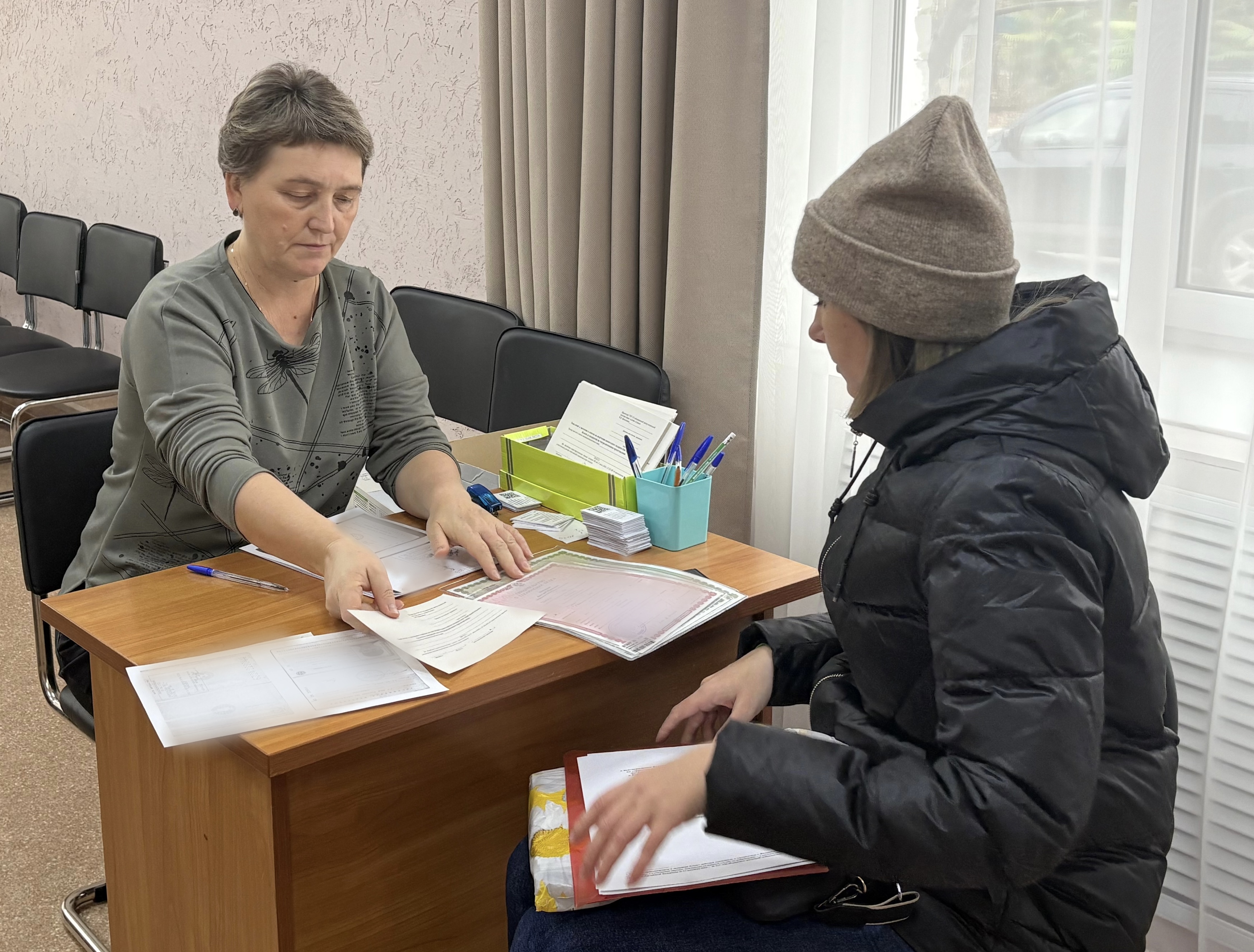 Подарим радость детям: приём заявлений на новогодние подарки