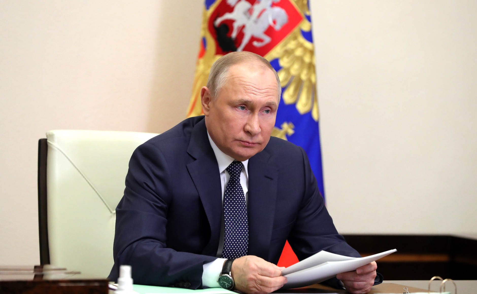 Путин назвал продвижение российских традиционных ценностей главной задачей Национального центра «Россия» 