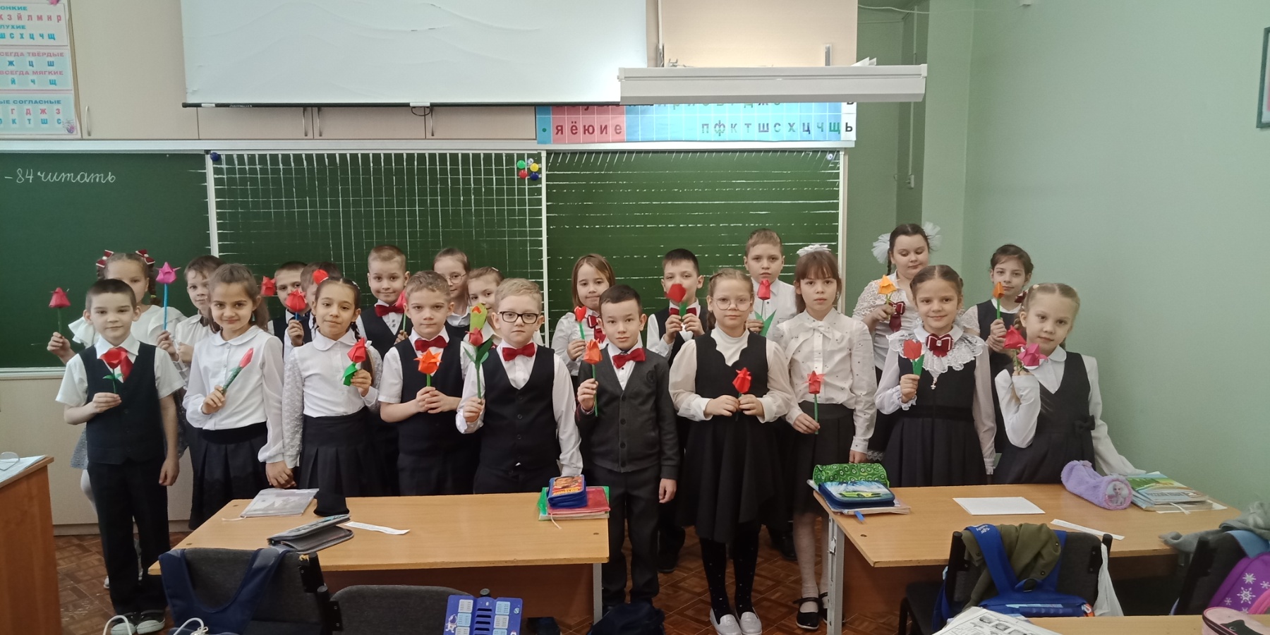 Учащиеся МАОУ СОШ № 28 приняли участие во Всероссийской акции "Красный тюльпан", посвященной Дню вывода советских войск из Афганистана