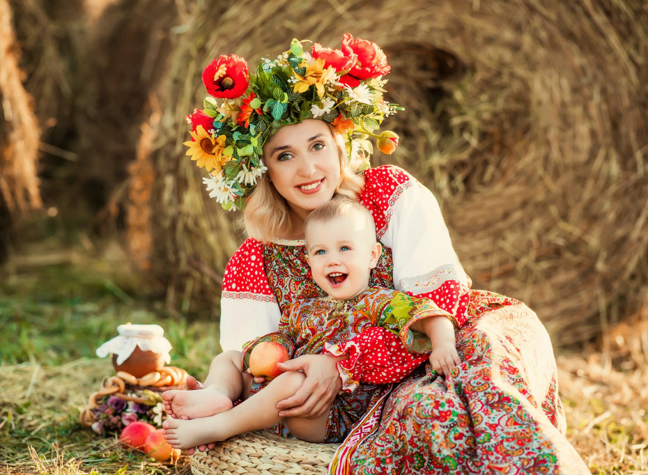 Продолжается прием заявок на 5-й юбилейный Международный фотоконкурс «Мама и дети в национальных костюмах»