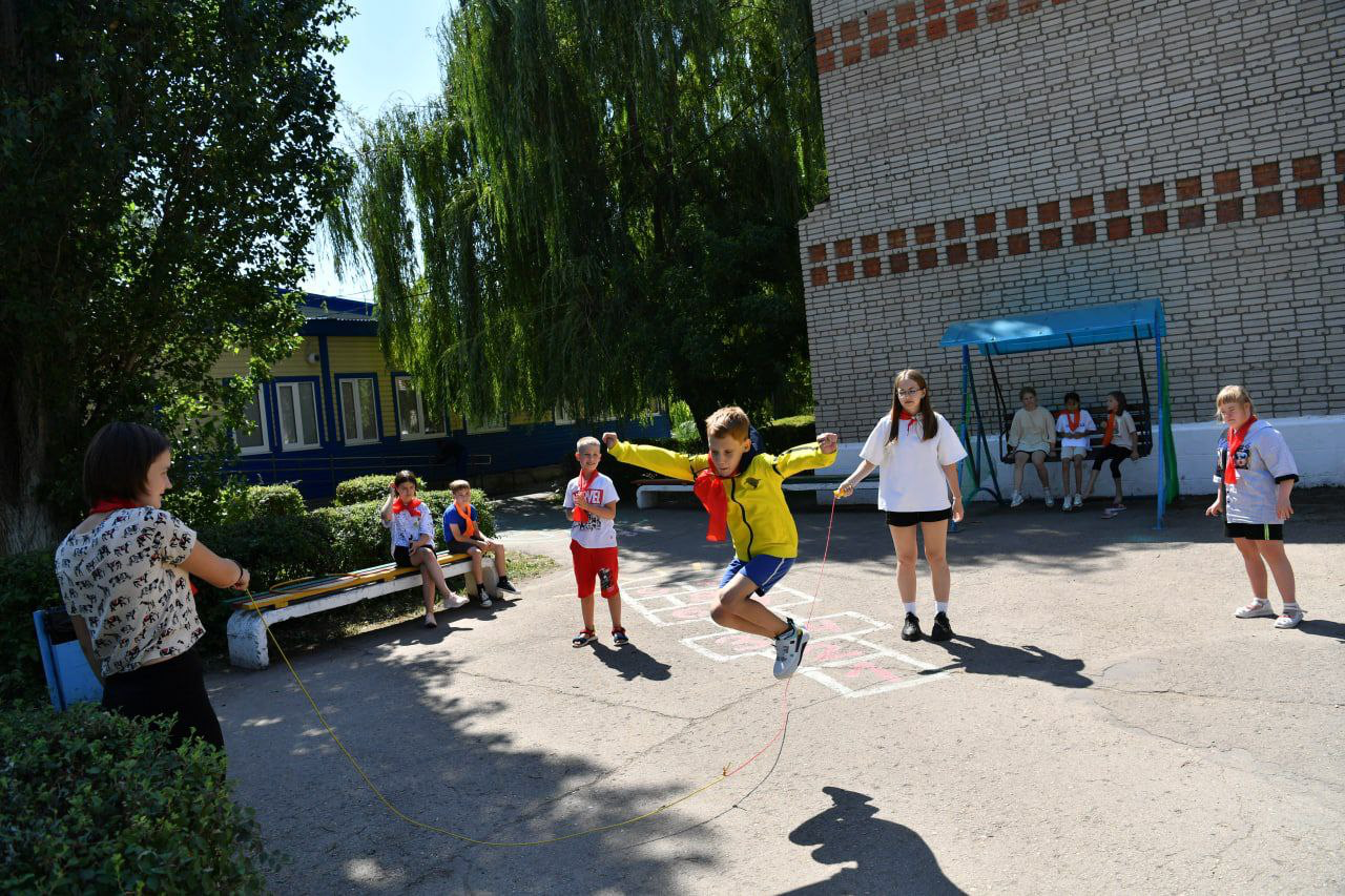 В Саратовской области оздоровительными мероприятиями и досугом летом было охвачено почти 200 тысяч детей
