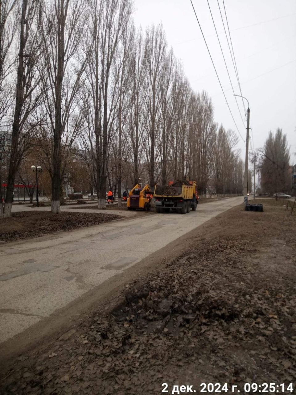 Сотрудники Комбината благоустройства ежедневно приводят в порядок город Балаково