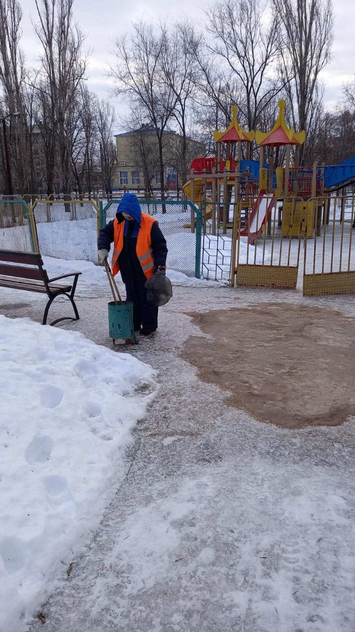 Благоустройство города Балаково сегодня: вывоз снега, расширение дорог и очистка территорий от снега