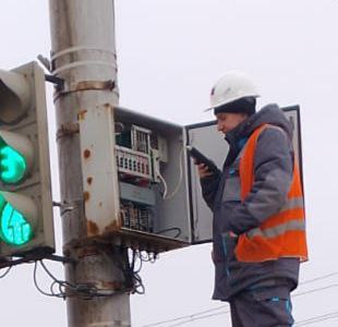 Коммунальные службы в ежедневном режиме наводят порядок на улицах города Балаково