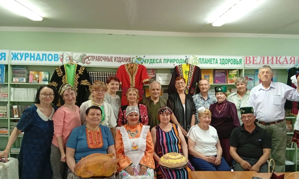 Звени, звени, златая Русь