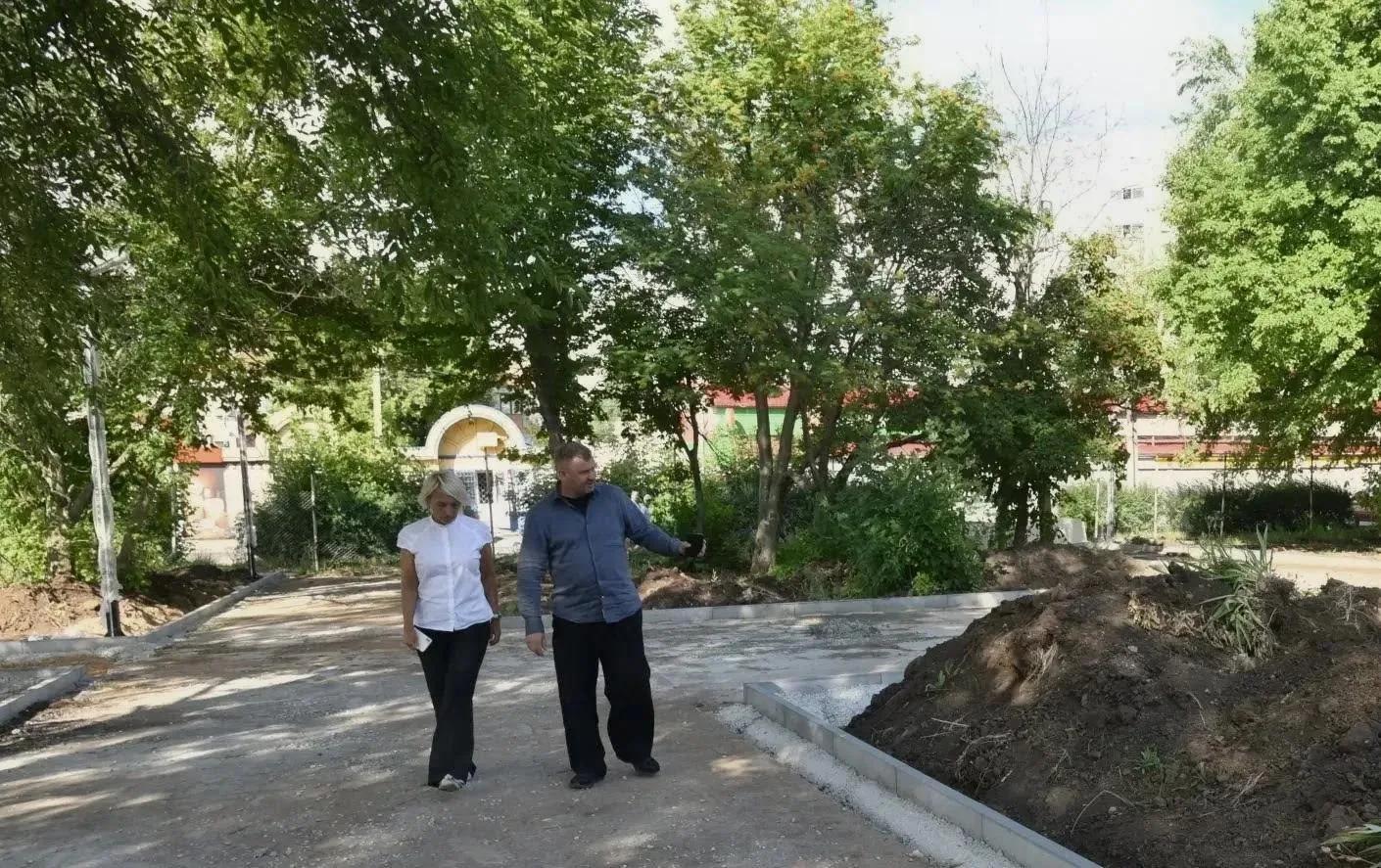 Сергей Барулин: в сквере имени Вячеслава Малярова продолжаются работы по благоустройству