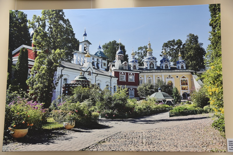 В Городском выставочном зале состоялось открытие фотовыставки «На страже земли русской: кремли и крепости России»