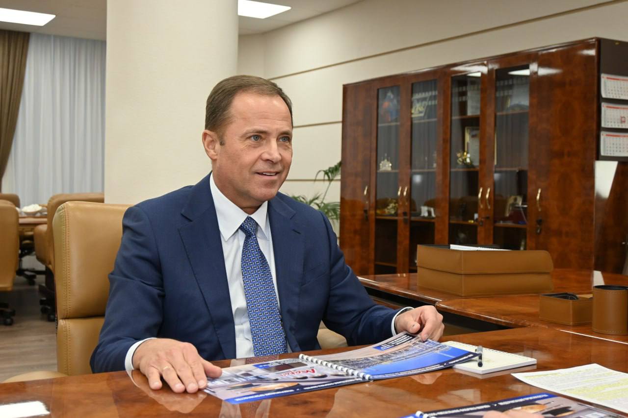 Состоялась двусторонняя встреча губернатора Романа Бусаргина с полномочным представителем Президента РФ в Приволжском федеральном округе Игорем Комаровым