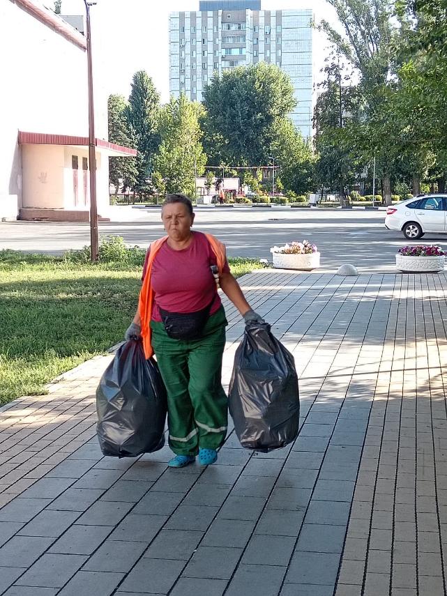 Сотрудники «Комбината благоустройства» работают в ежедневном режиме