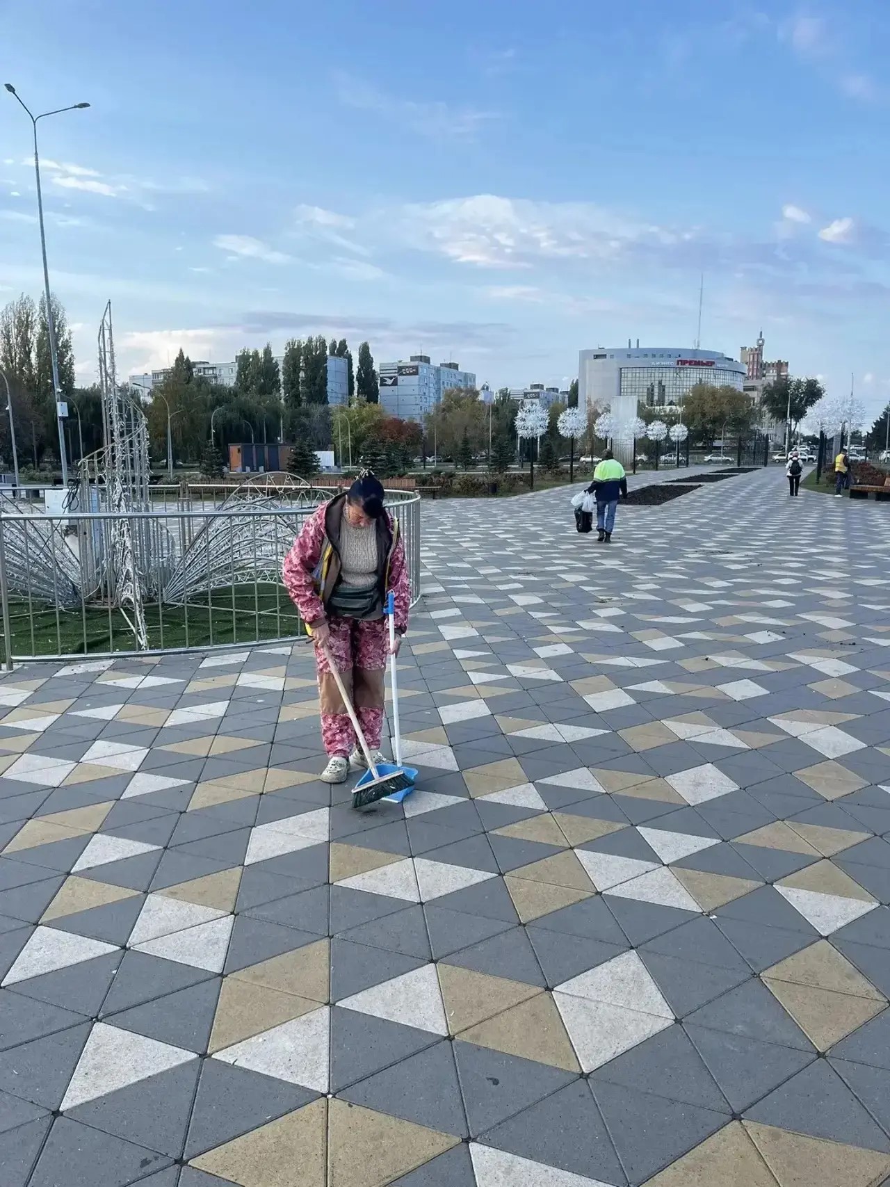 Продолжаются плановые работы по благоустройству города Балаково