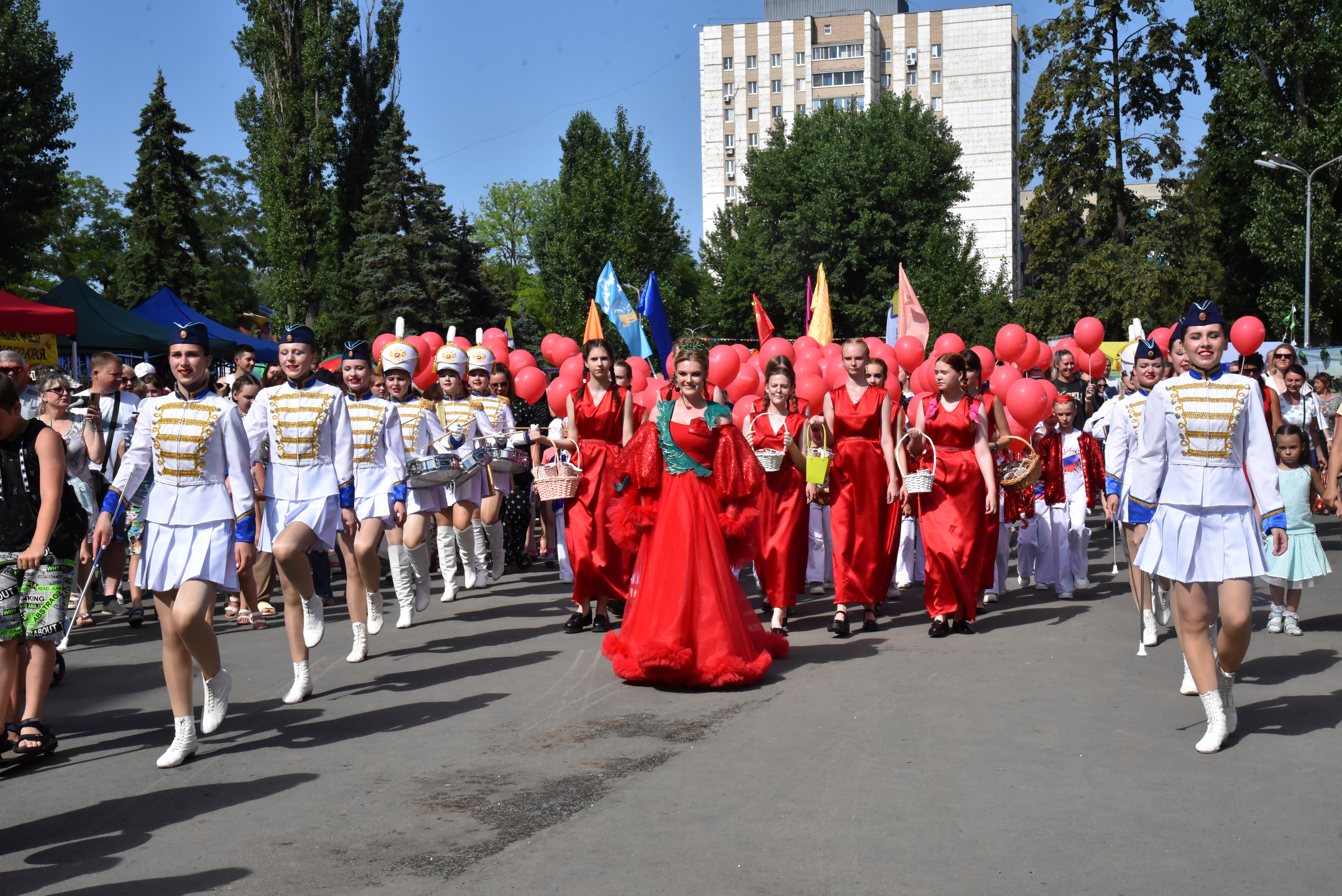 В городе Балаково состоялся X Фестиваль клубники