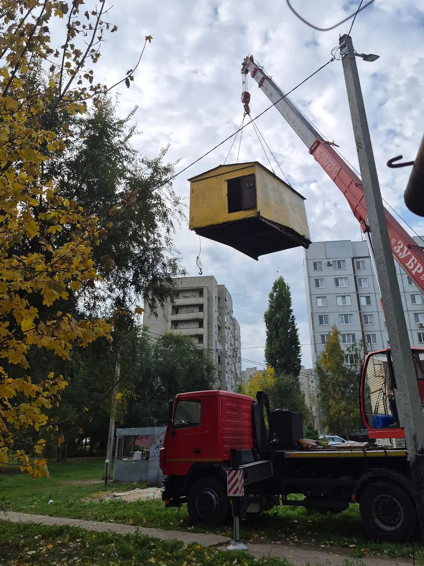 В Балаково демонтирован гараж на улице Братьев Захаровых