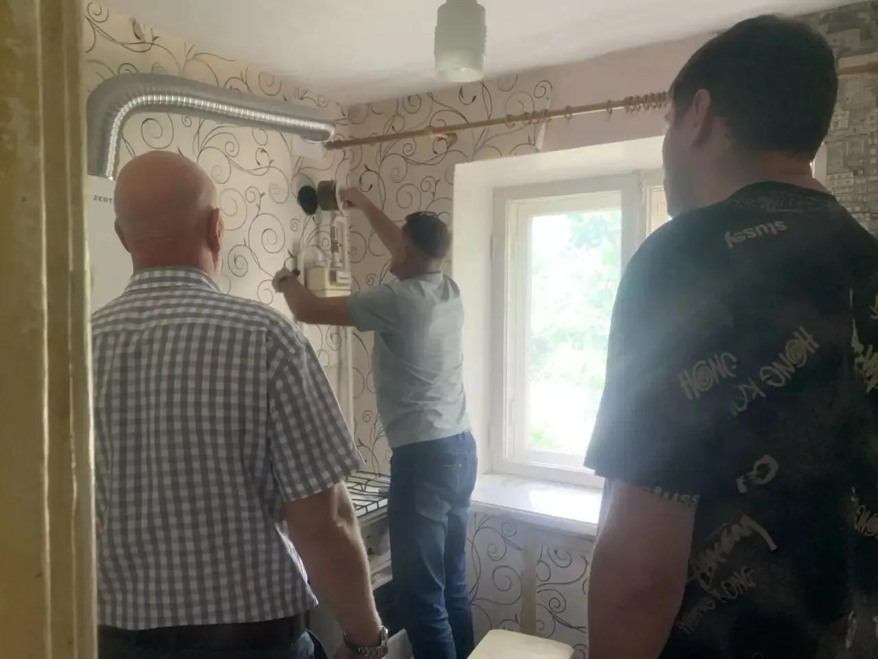 По поручению главы Балаковского района Сергея Барулина в Балаково прошел поквартирный обход в домах, где отключили газ и выявили нарушения