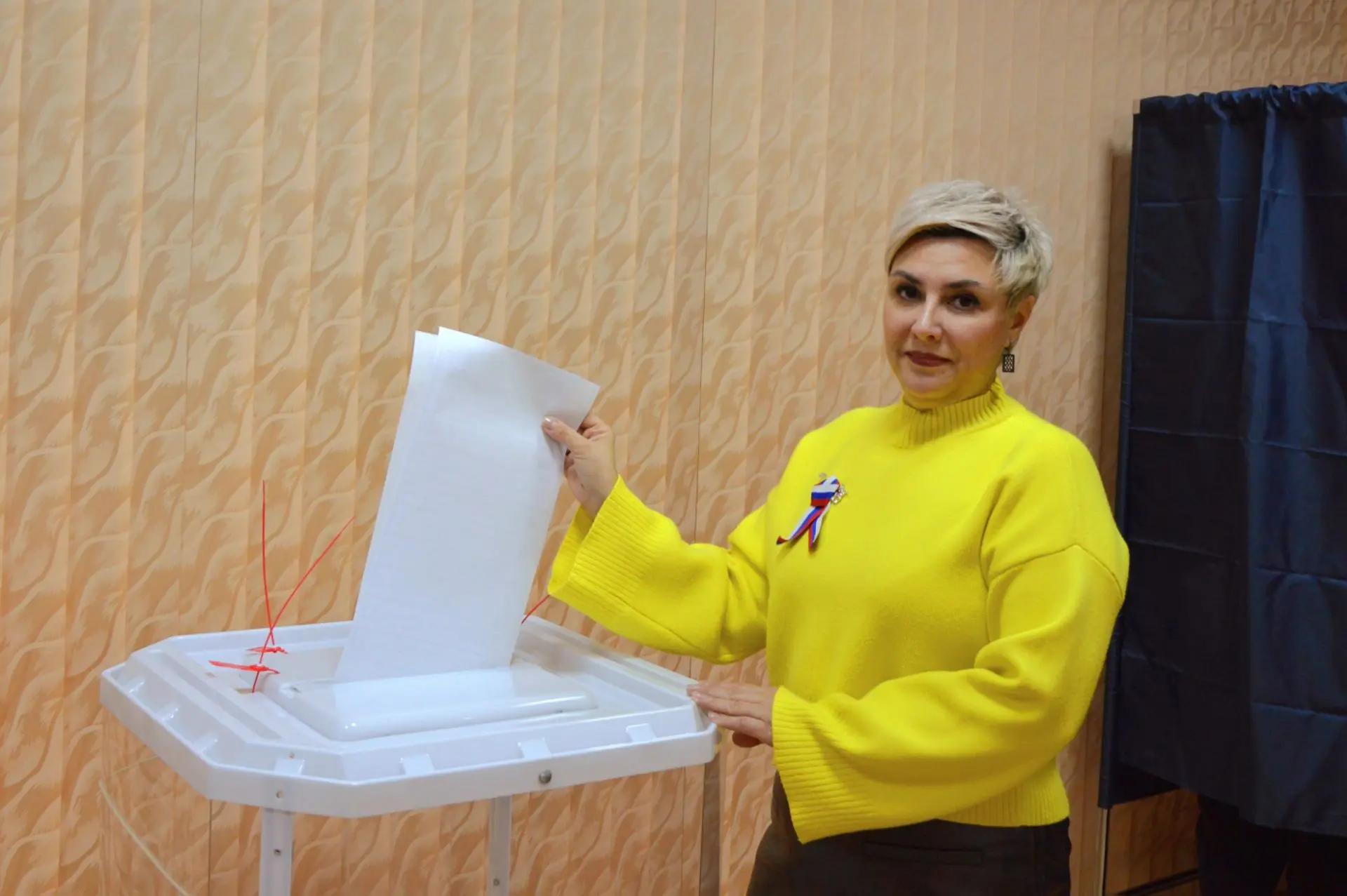 Алла Карюкина: голосуя мы закладываем основу для благополучия наших детей, семей и родного Балаково