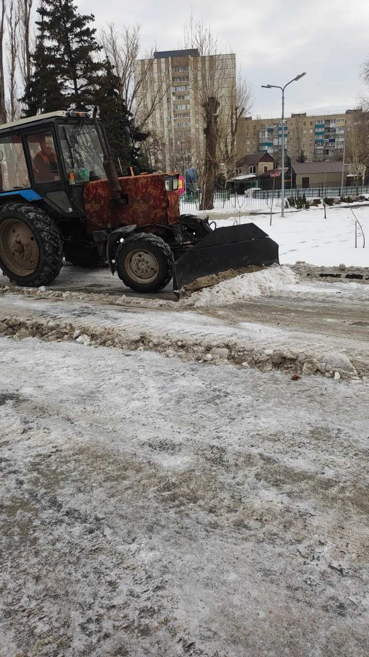 Благоустройство города Балаково сегодня: вывоз снега, расширение дорог и очистка территорий от снега