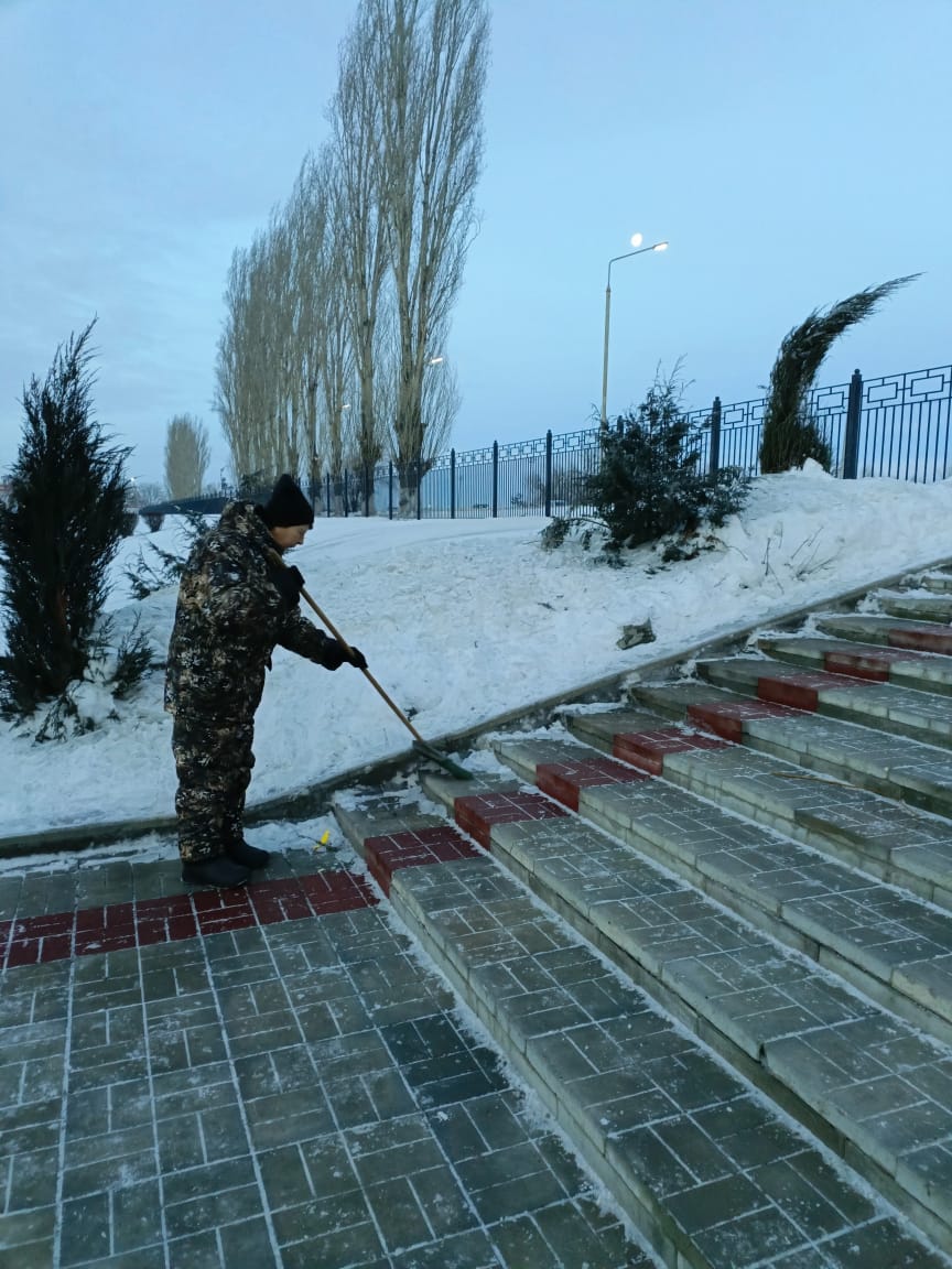 Сегодня в благоустройстве города задействовано более 30 единиц спецтехники