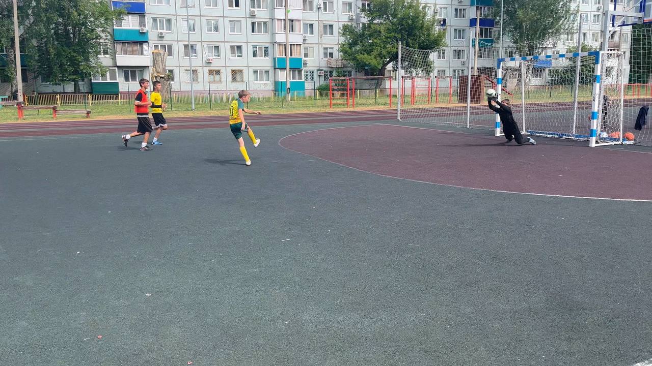 В Балаково прошел турнир по дворовому футболу