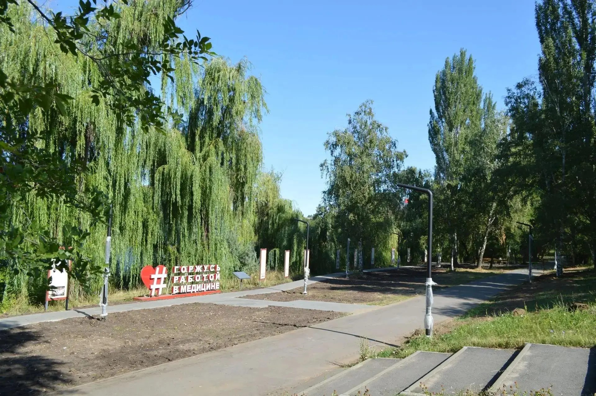 Территория Больничных прудов становится комфортнее и обустроеннее