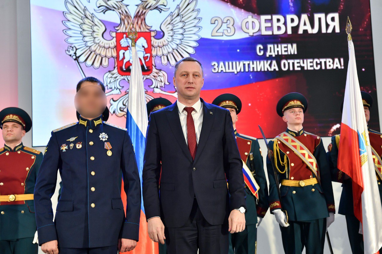 Роман Бусаргин вручил первые почетные знаки «За мужество и отвагу»