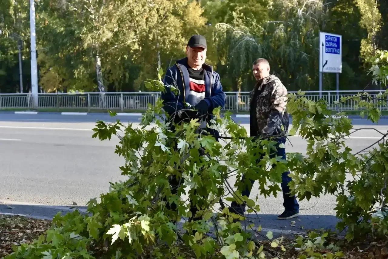 Сегодня Балаково присоединился к общеобластному субботнику