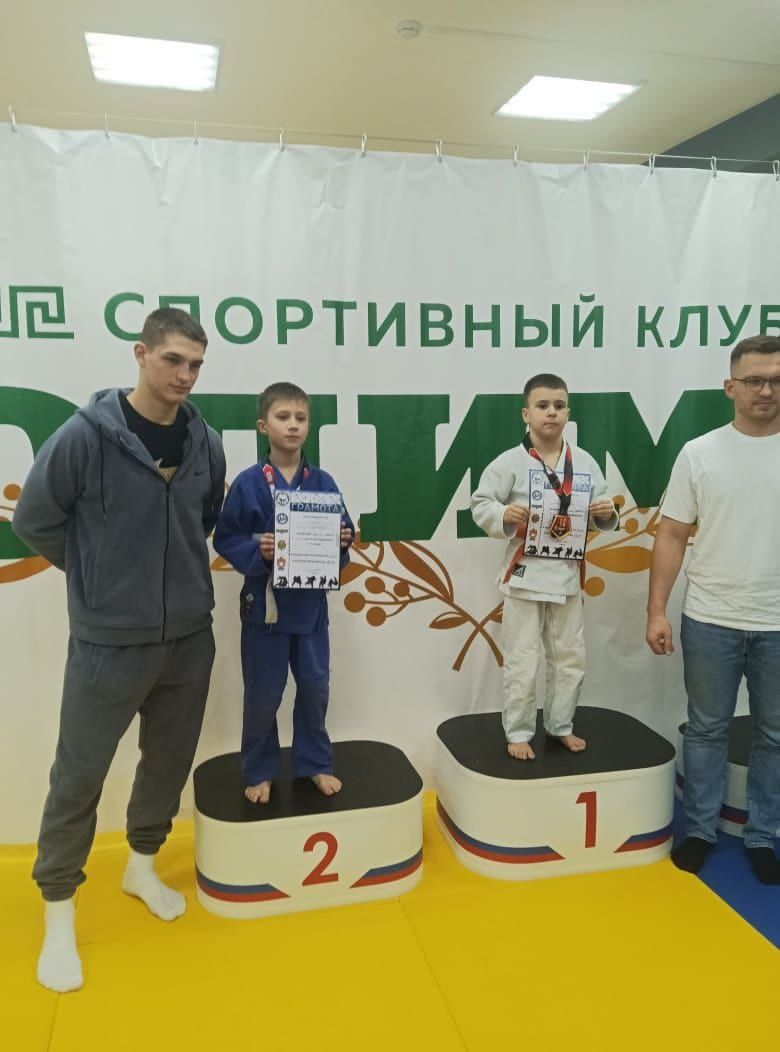 Три золотых медали привезли балаковские дзюдоисты из Саратова