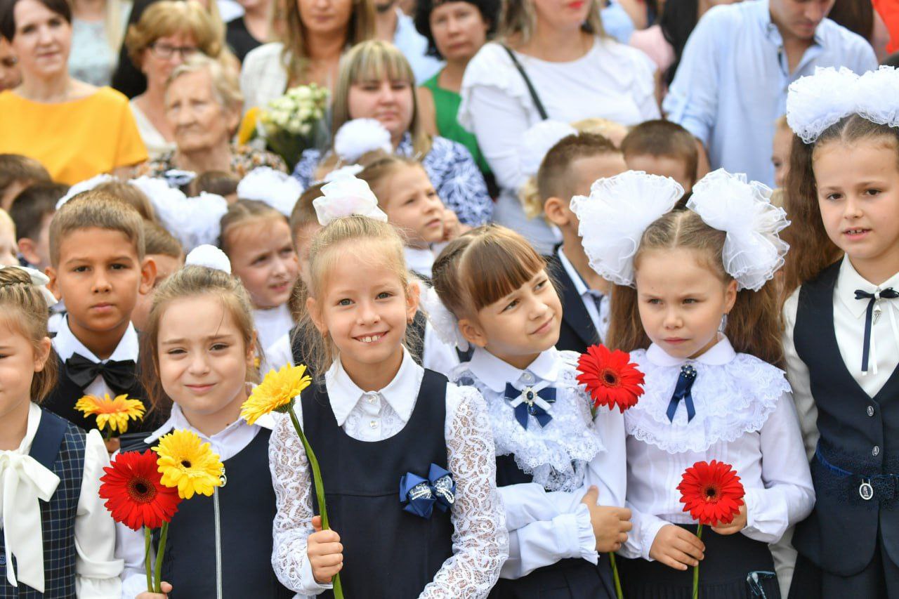 Поздравление губернатора Романа Бусаргина с Днем защиты детей