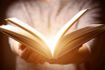 В Балаковской художественной галерее презентуют книгу «Беспокойные сердца»