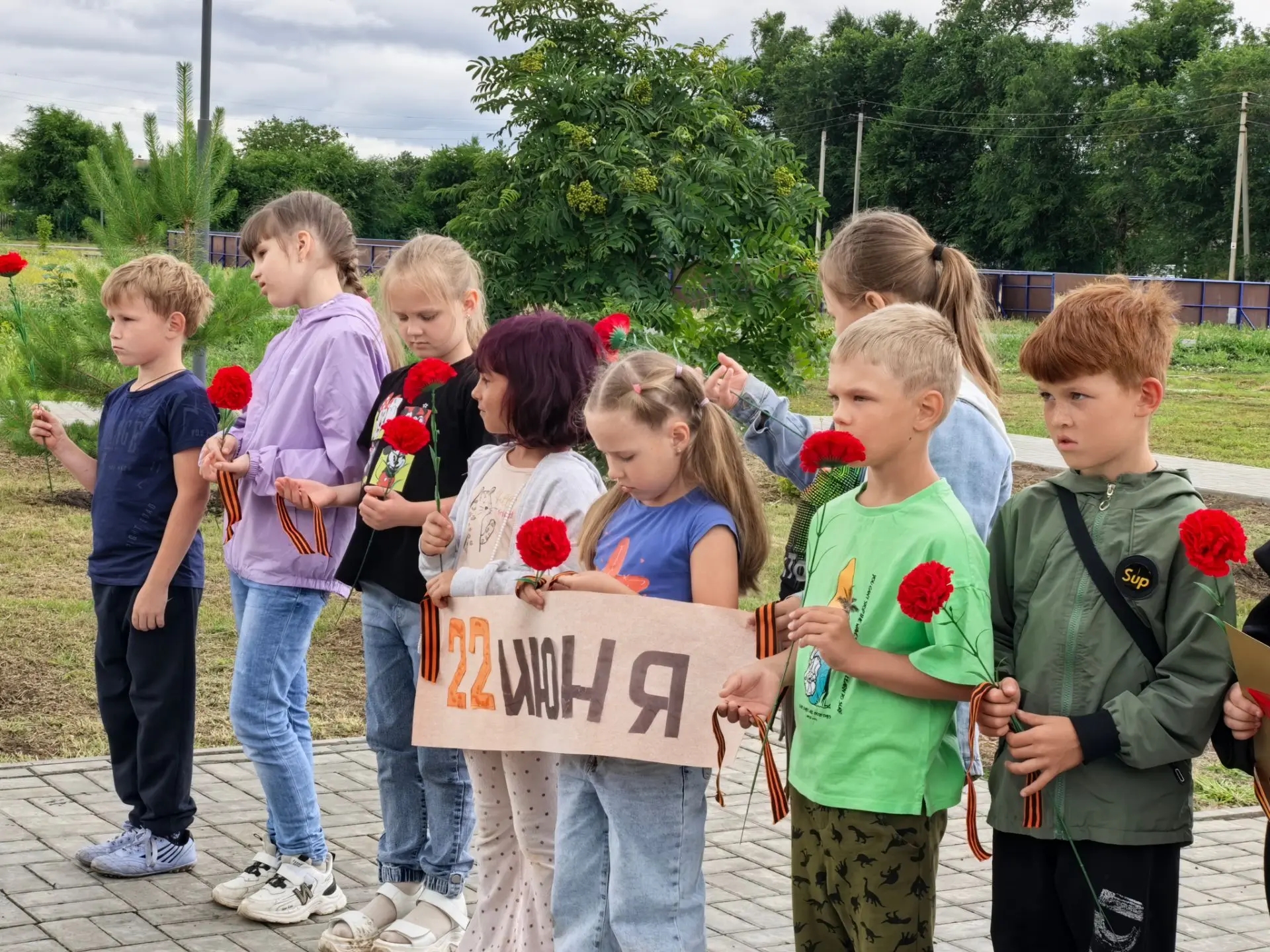 В день памяти и скорби в сёлах Натальинского МО почтили память павших воинов