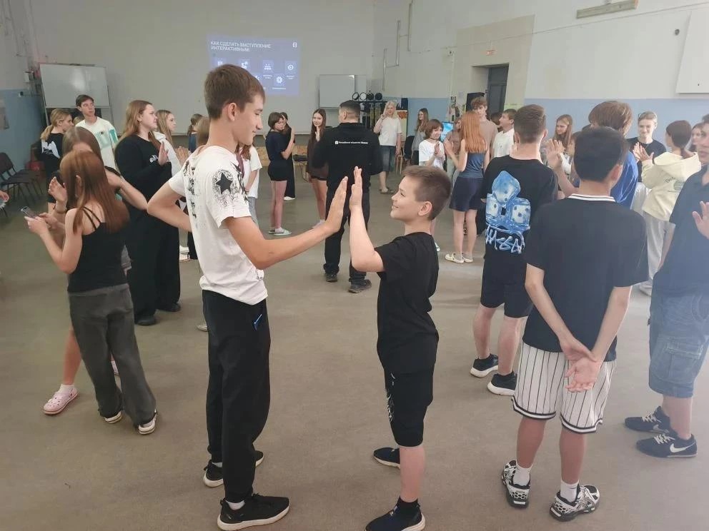 Спорт, наука, патриотизм и здоровье: проект «Каникулы со Знанием» проходит в оздоровительных лагерях Саратовской области