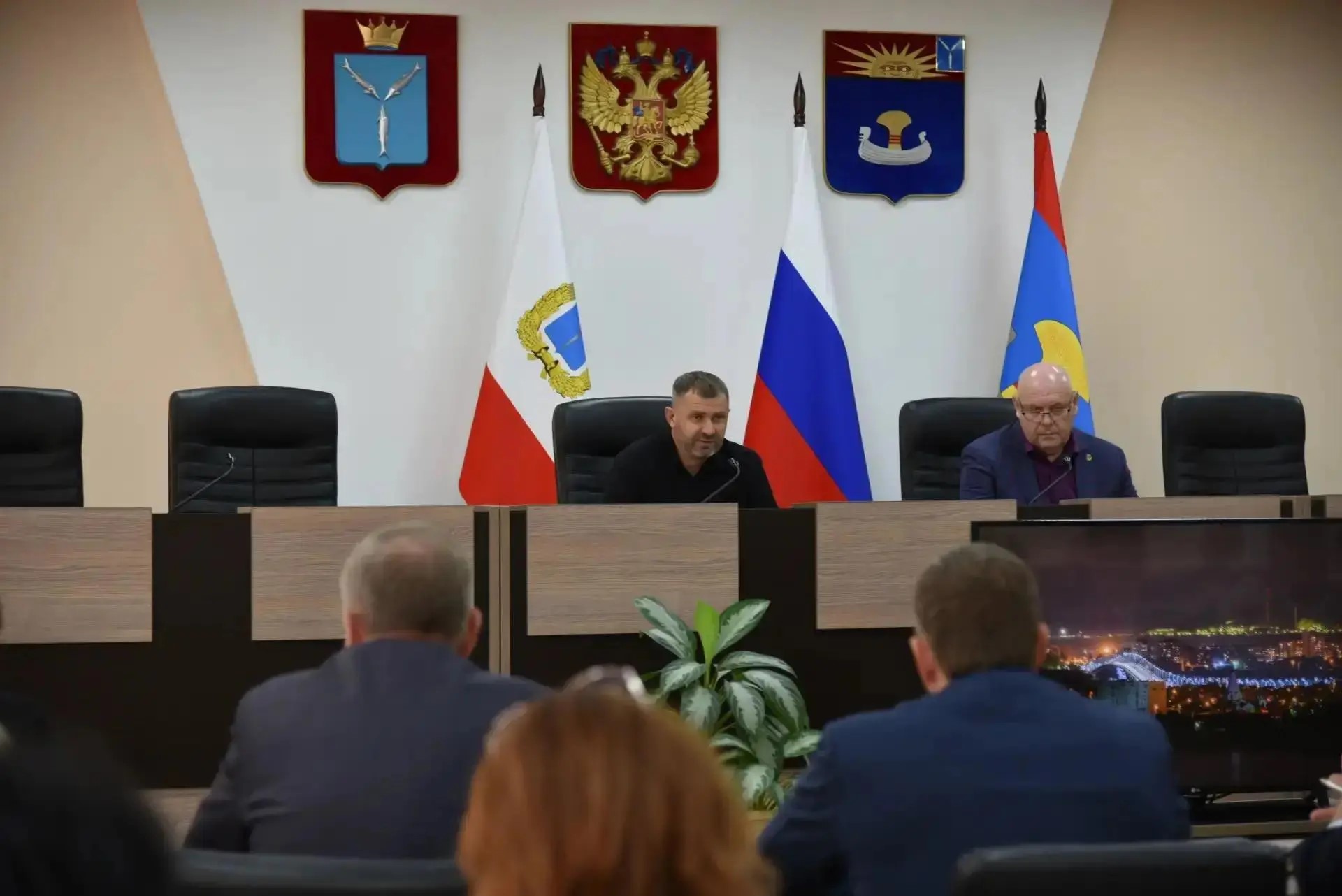 Провели рабочее совещание с руководителями служб и подразделений