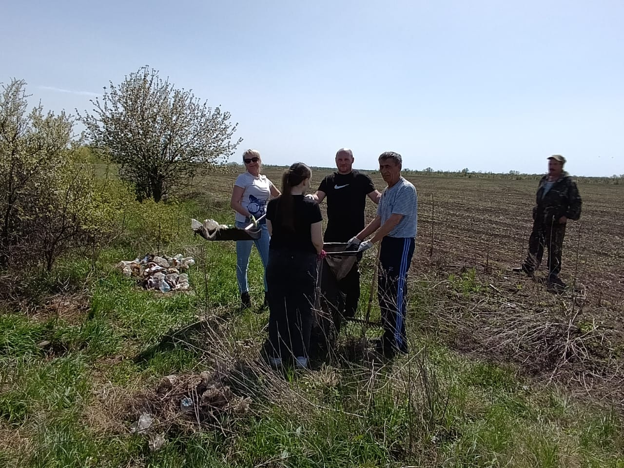 Территорию у водопадов на реке Большой Иргиз привели в порядок