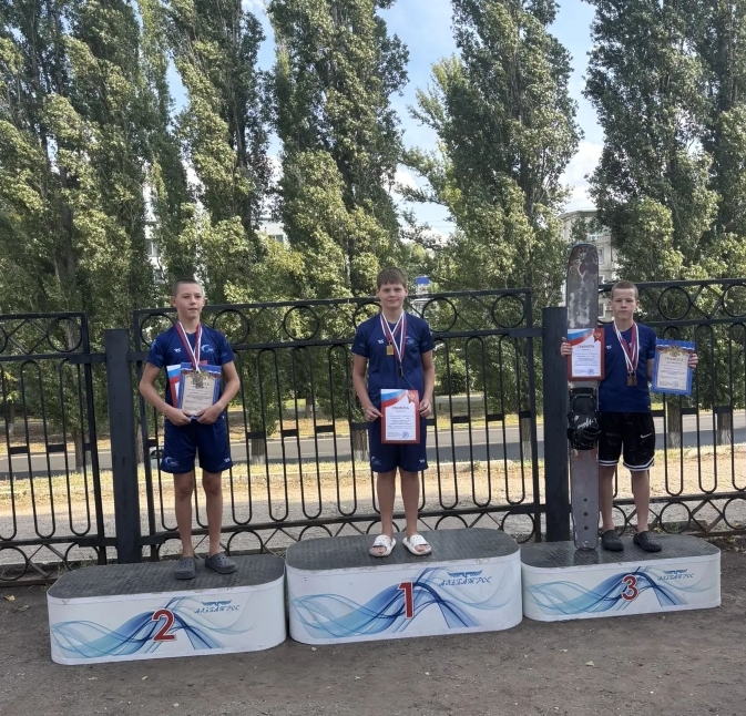 Сорок спортсменов поборолись за медали Первенства по воднолыжному спорту