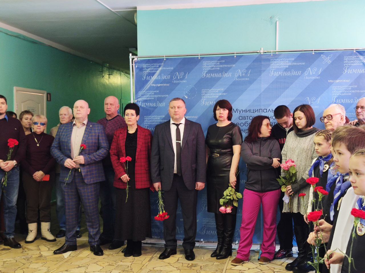 Сегодня в Гимназии №1 состоялась церемония открытия мемориальной доски Бережному Олегу Витальевичу, погибшему при исполнении служебного воинского долга в ходе СВО