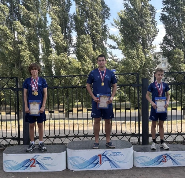 Сорок спортсменов поборолись за медали Первенства по воднолыжному спорту