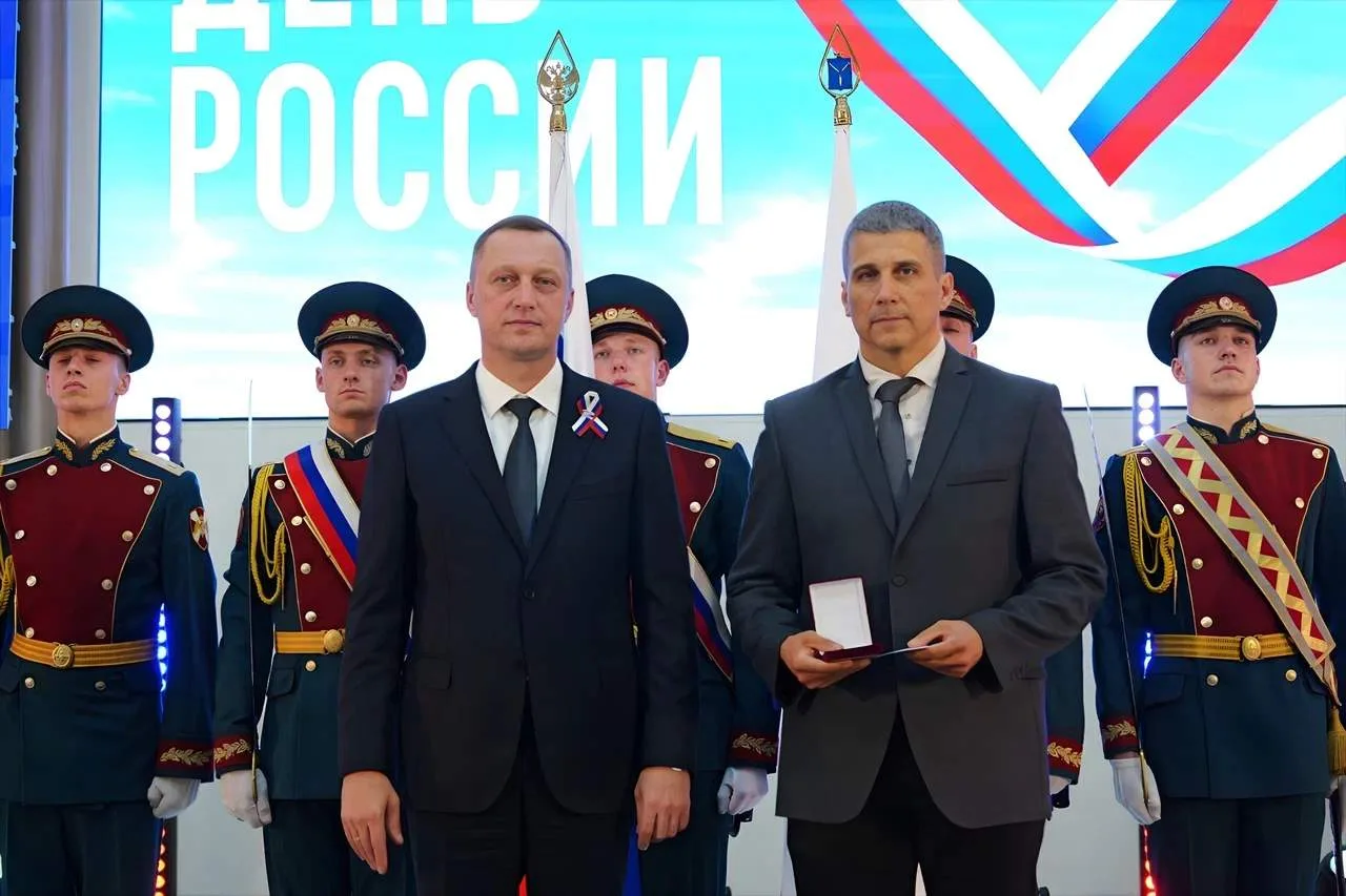 Губернатор отметил вклад аграриев Балаковского района в поддержку СВО