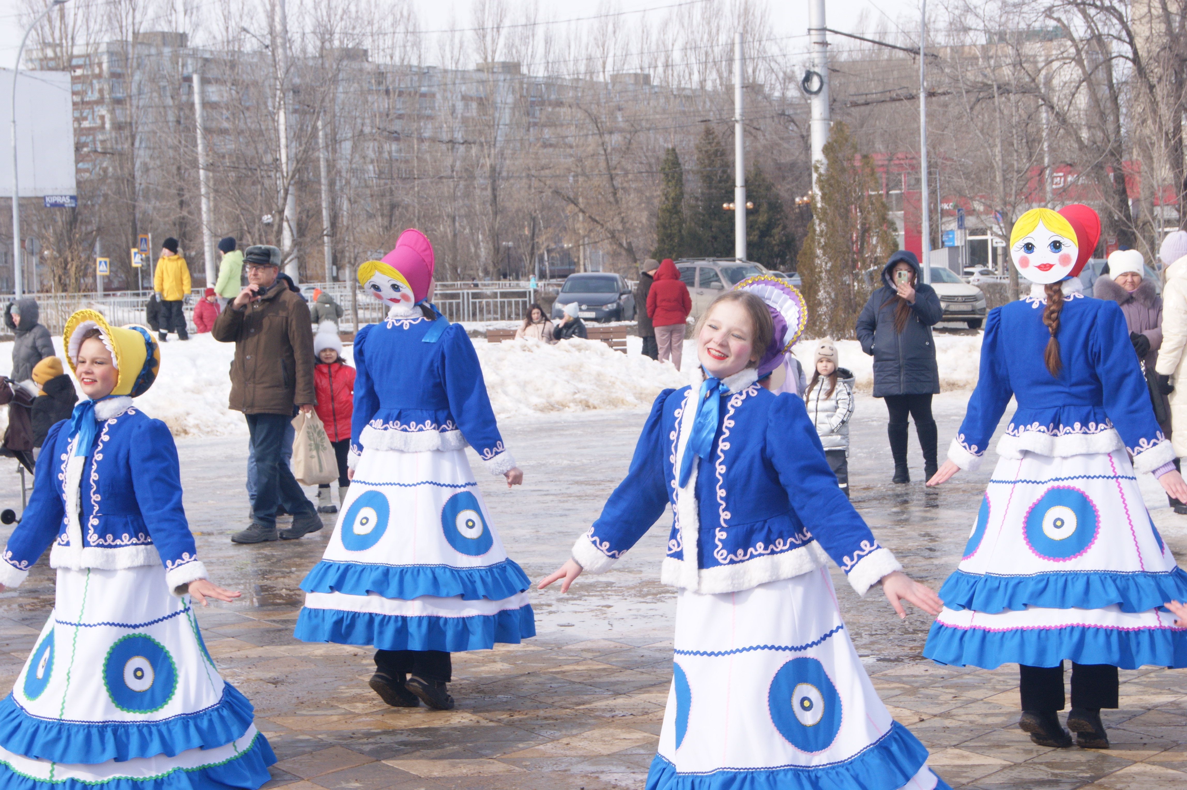 В городе Балаково прошли масленичные гулянья