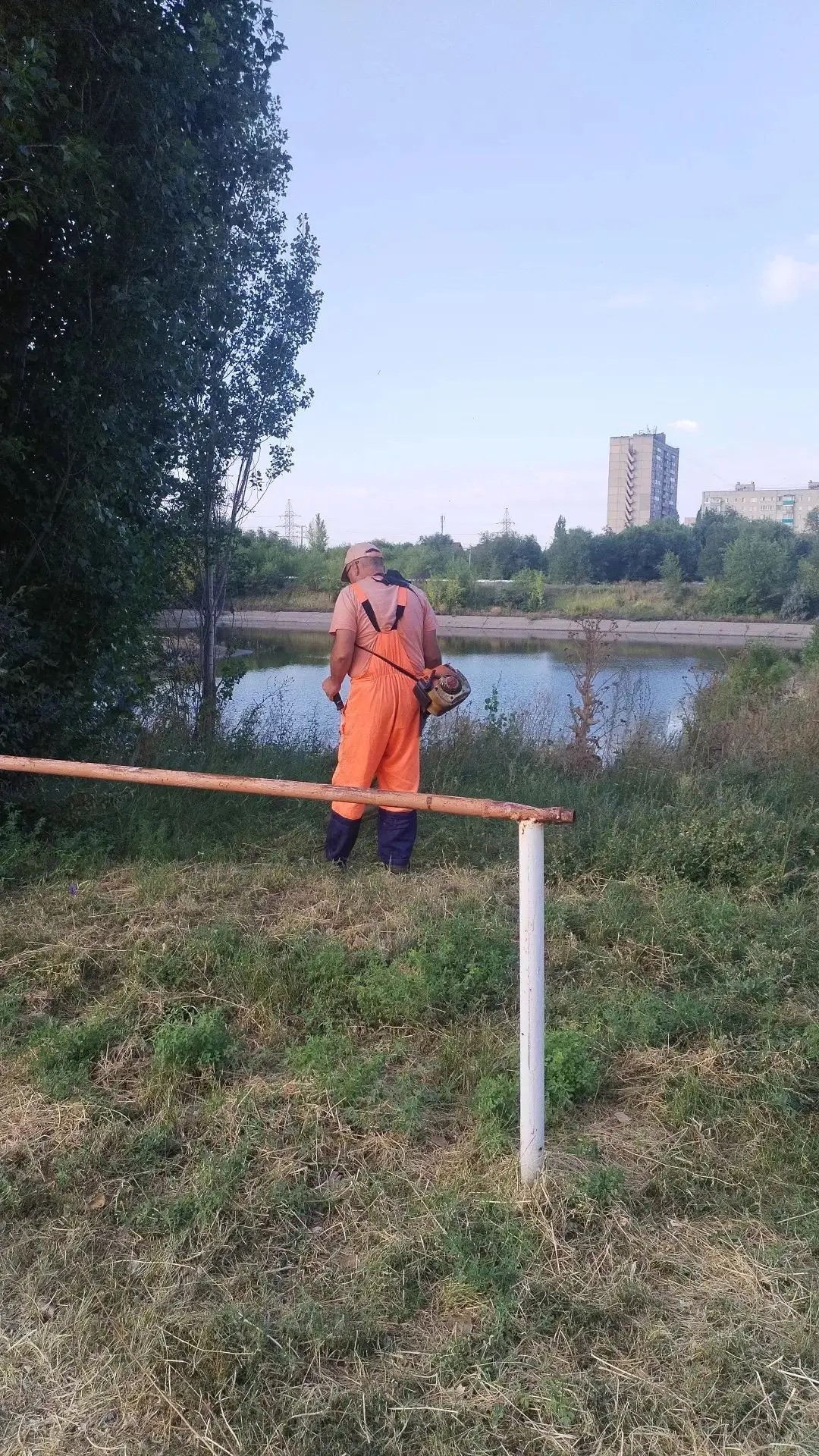 «Комбинат благоустройства» ежедневно проводит плановые работы по содержанию города