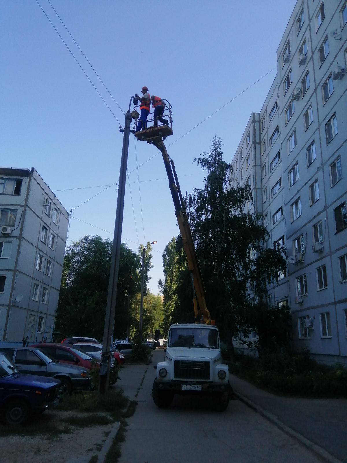 Ежедневно сотрудники Комбината благоустройства приводят город в порядок