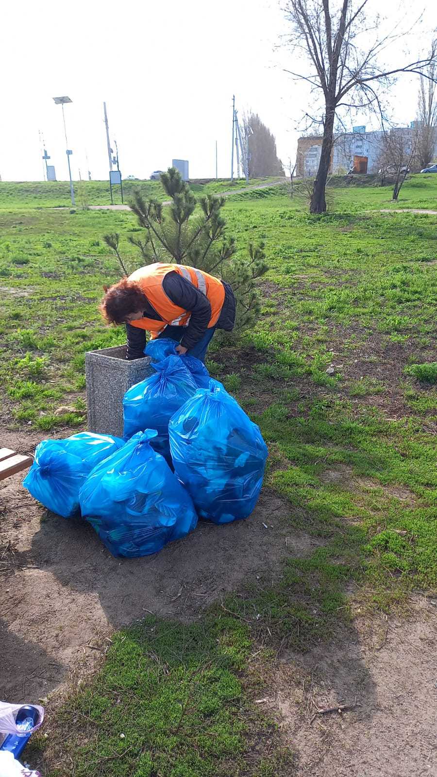 В городе продолжается месячник по благоустройству и санитарной очистке территорий