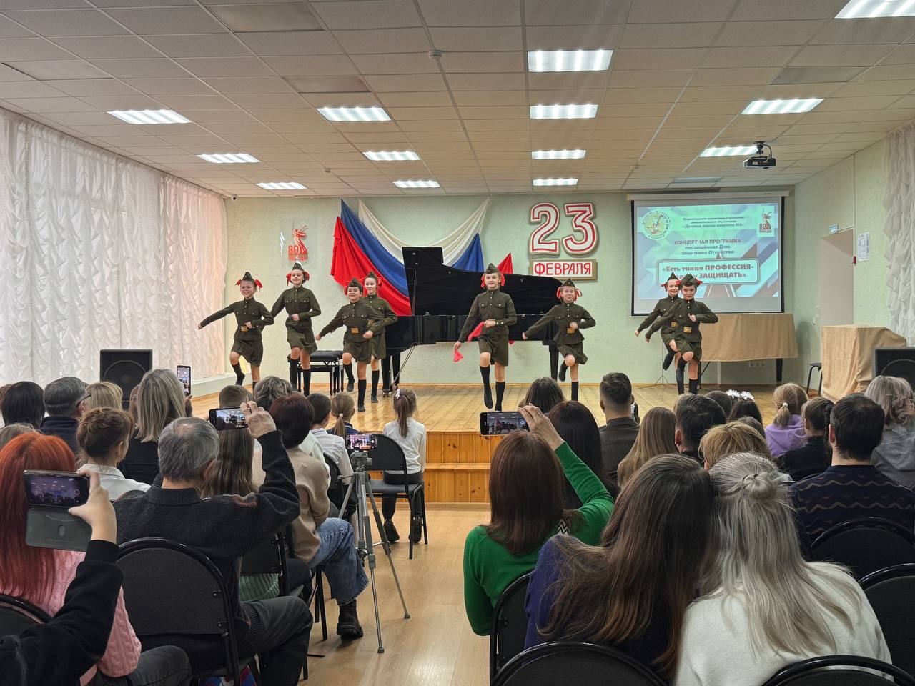 Воспитанники «Детской школы искусств №1» спели о любви к Родине